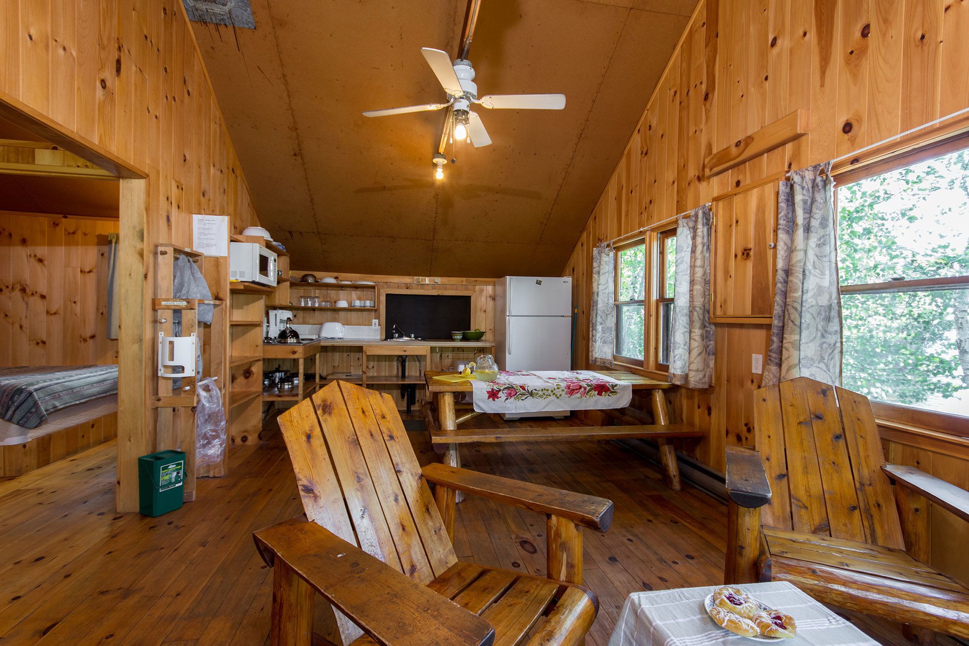 Cottage, 2 Bedrooms | Living area