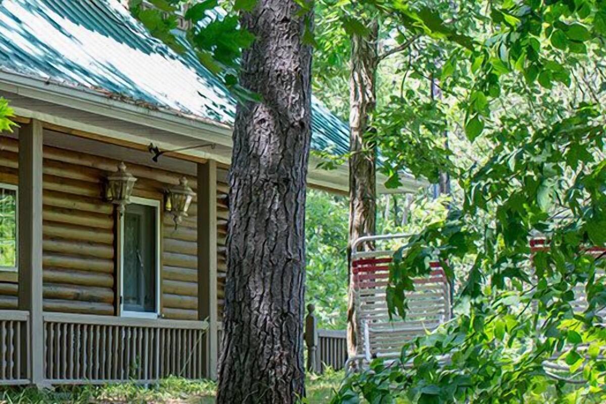 Deluxe Cottage, 3 Bedrooms (Log Home)