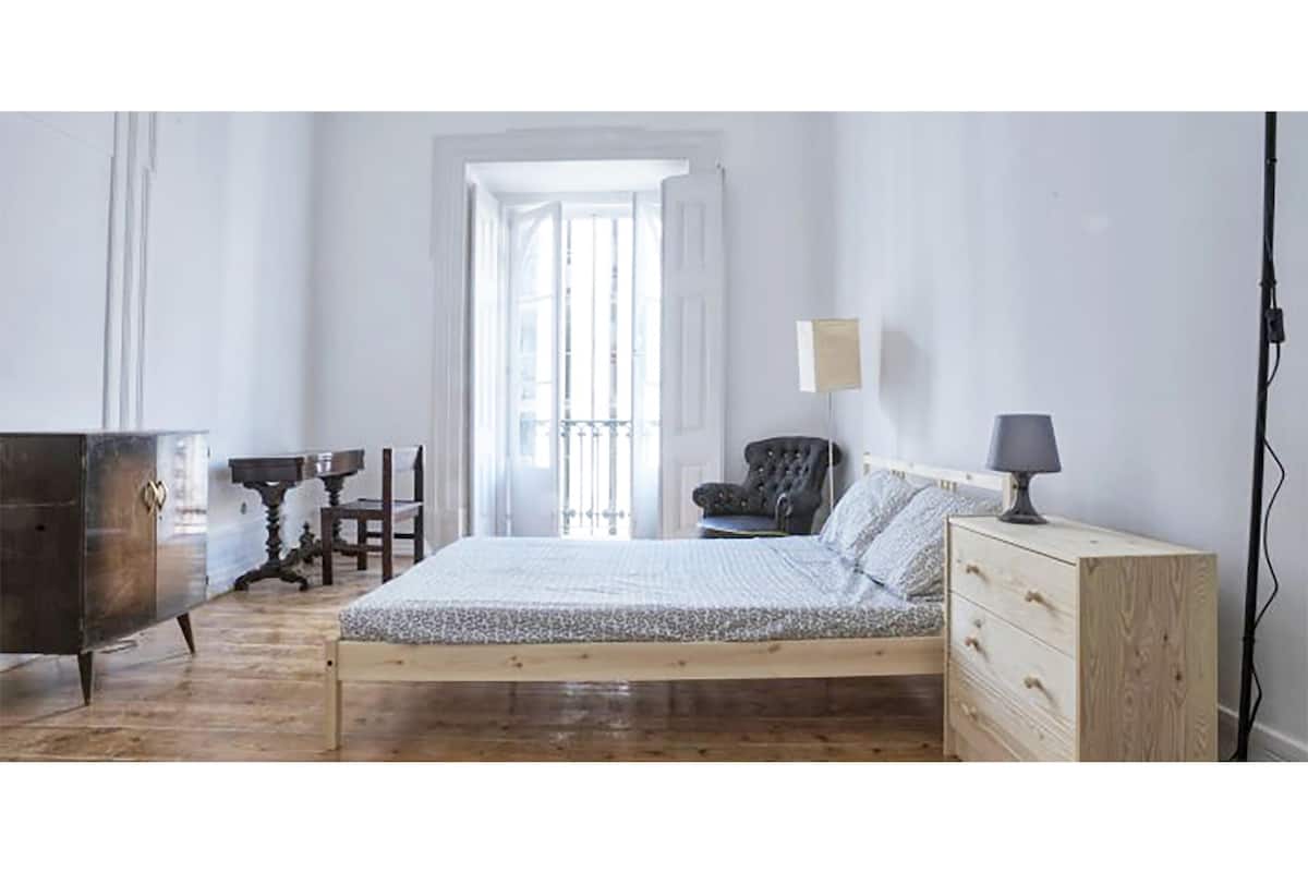 Habitación doble | Caja de seguridad en la habitación, camas extra y wifi gratis