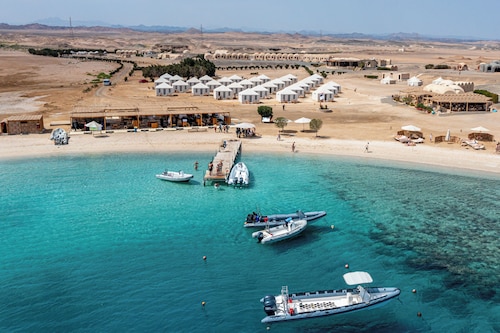 Marsa Nakari Village