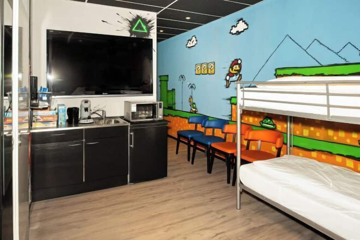 1 bedroom, blackout drapes, iron/ironing board, free WiFi