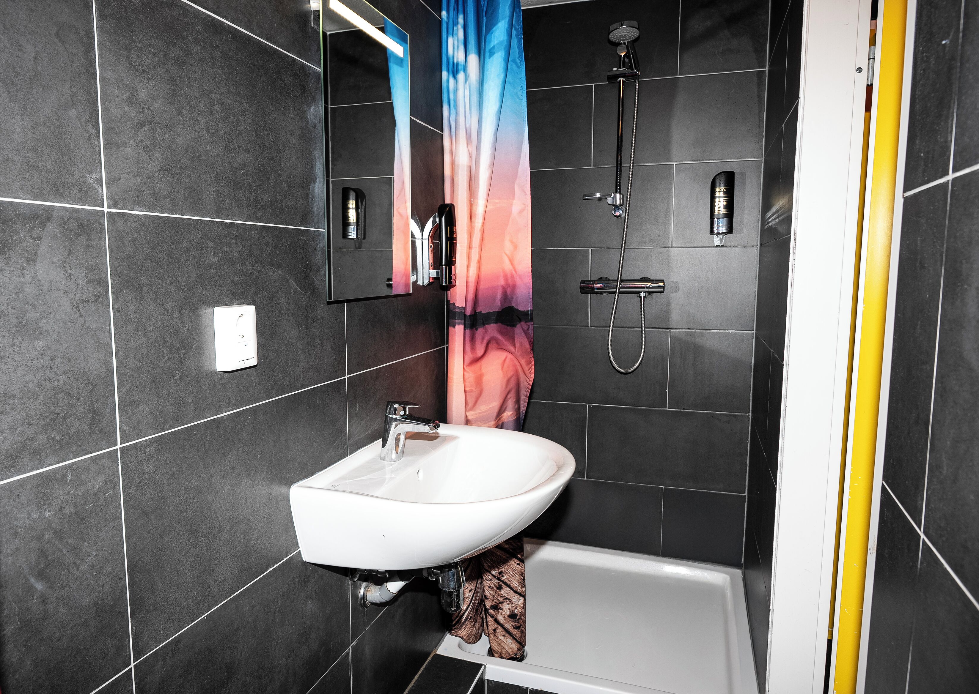 basic room | bathroom | shower, free toiletries, hair dryer, towels