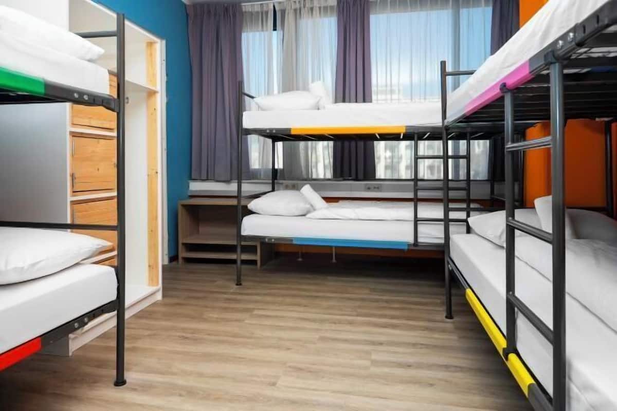 1 bedroom, blackout drapes, iron/ironing board, free WiFi