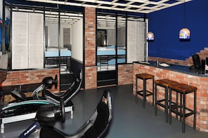 Cortinas blackout, tabla de planchar con plancha y wifi gratis