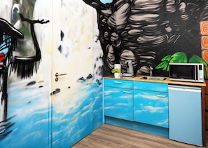 Basic Studio | Private kitchenette