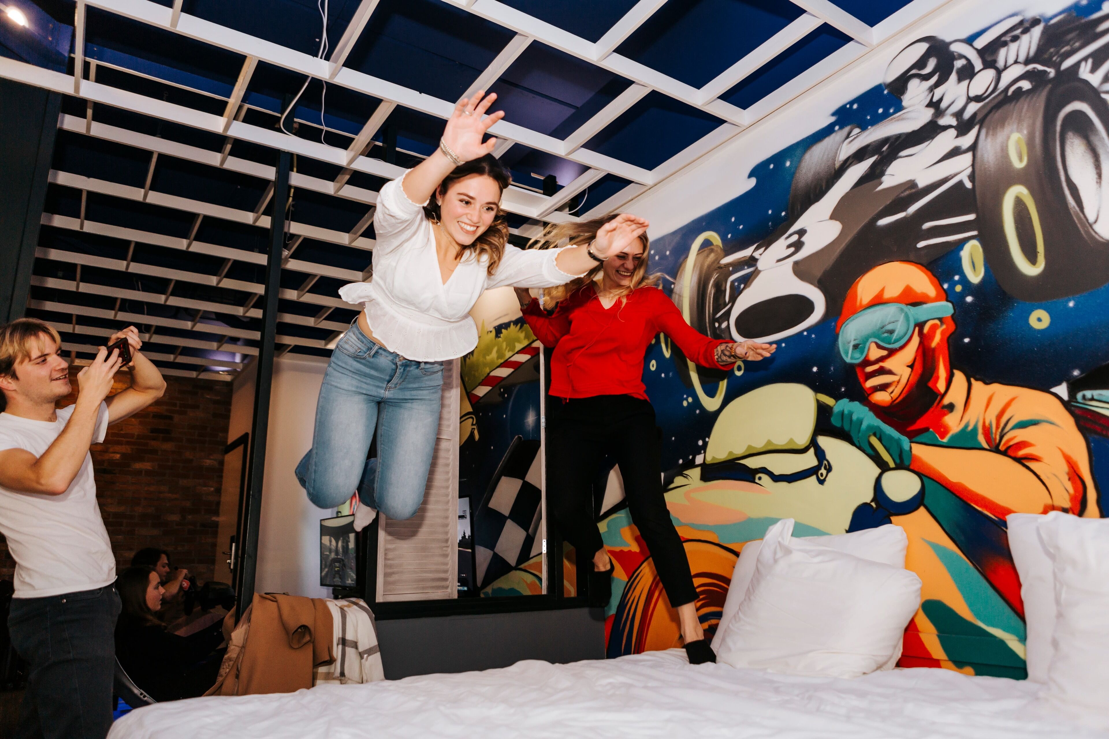 Verdunkelungsvorhänge, Bügeleisen/Bügelbrett, kostenloses WLAN