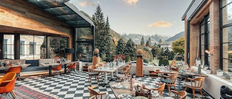 Lunch, dinner served; Regional cuisine, pool views