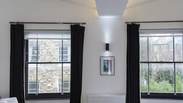 Premium Studio, 1 Bedroom, Kitchenette, City View | Iron/ironing board, rollaway beds, free WiFi