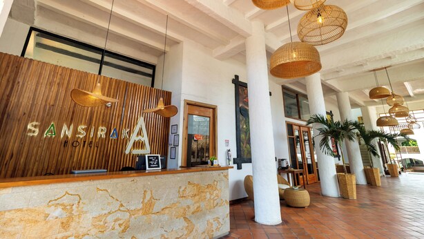 Reception - Hotel Sansiraka Suites By GEH Suites (Santa Marta)