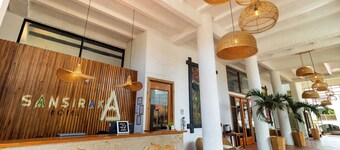 Hotel Sansiraka Suites By GEH Suites