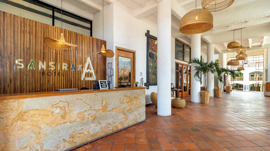 Hotel Sansiraka Suites By GEH Suites