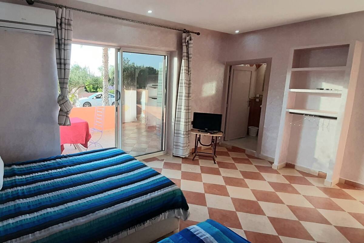 Ropa de cama de alta calidad y cortinas blackout