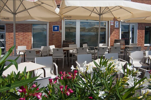 Terrace/patio - Iraipe Izaga Hostal (Noain)