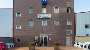 Entrada al alojamiento