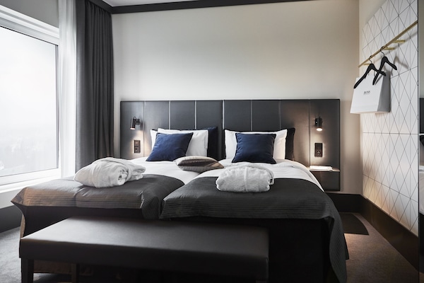 Superior Double or Twin Room | 1 bilik tidur, meja, langsir/tirai gelap terus, seterika/papan seterika