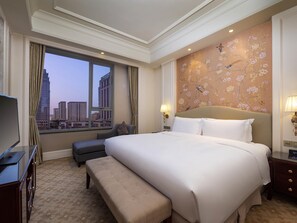 Superior Apartment, 2 Bedrooms | Minibar, in-room safe, desk, iron/ironing board - The Sebel Xi Ning - Managed by Sofitel (Xining)
