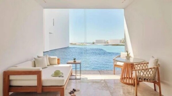 Room, 1 King Bed, Partial Ocean View