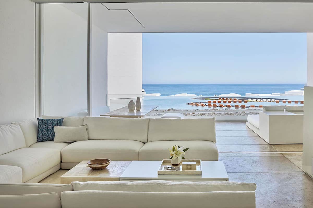 Suite, 1 cama de matrimonio grande, vistas al mar (with Butler Service) | 1 dormitorio, ropa de cama de alta calidad, edredones de plumas