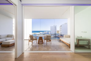 1 Schlafzimmer, hochwertige Bettwaren, Daunenbettdecken