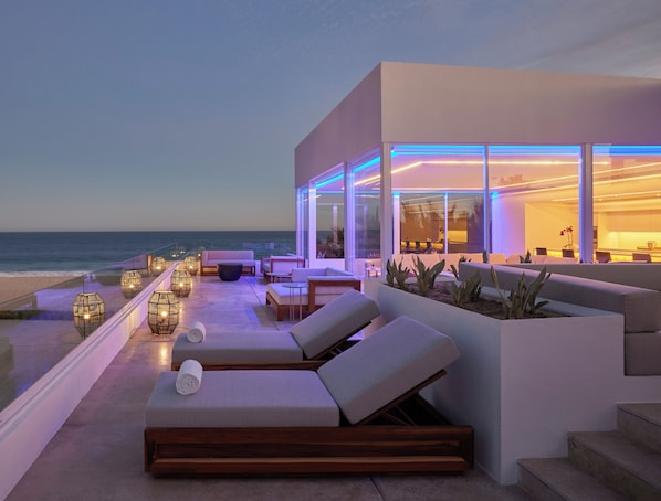 Villa, 5 habitaciones, frente al océano (Villa Host Service, Airport Transfer) | Ropa de cama de alta calidad, edredón y camas Tempur-Pedic 