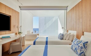 Premium bedding, down duvets, Tempur-Pedic beds, in-room safe - Viceroy Los Cabos (San José del Cabo)