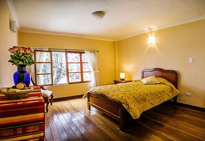 Deluxe-Zimmer, Nichtraucher, Gartenblick | Bügeleisen/Bügelbrett, kostenloses WLAN