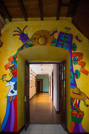 Hallway - Solera House Adventure Hostel (Quito)