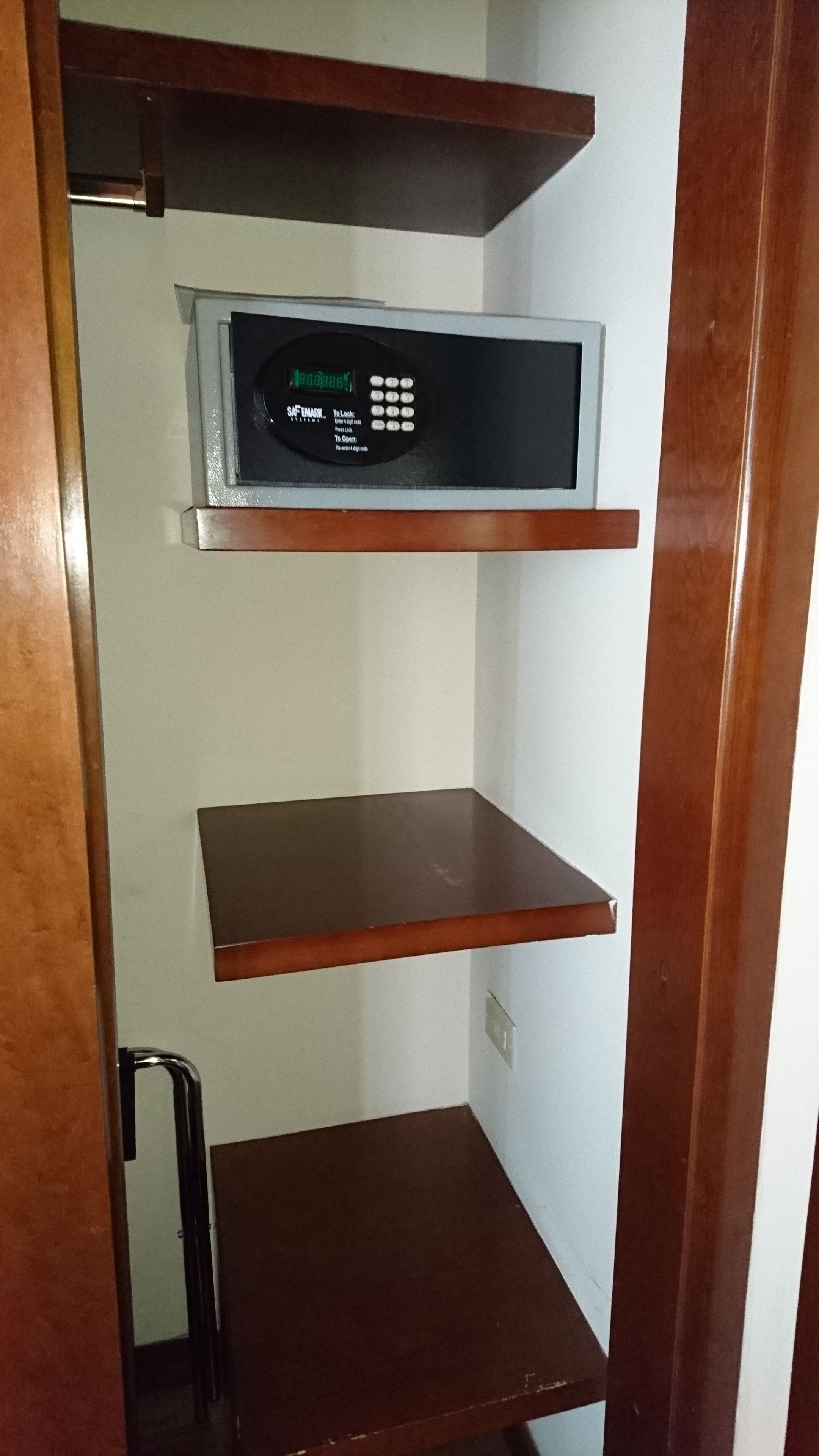 basic studio | in-room safe, desk, laptop workspace, blackout curtains