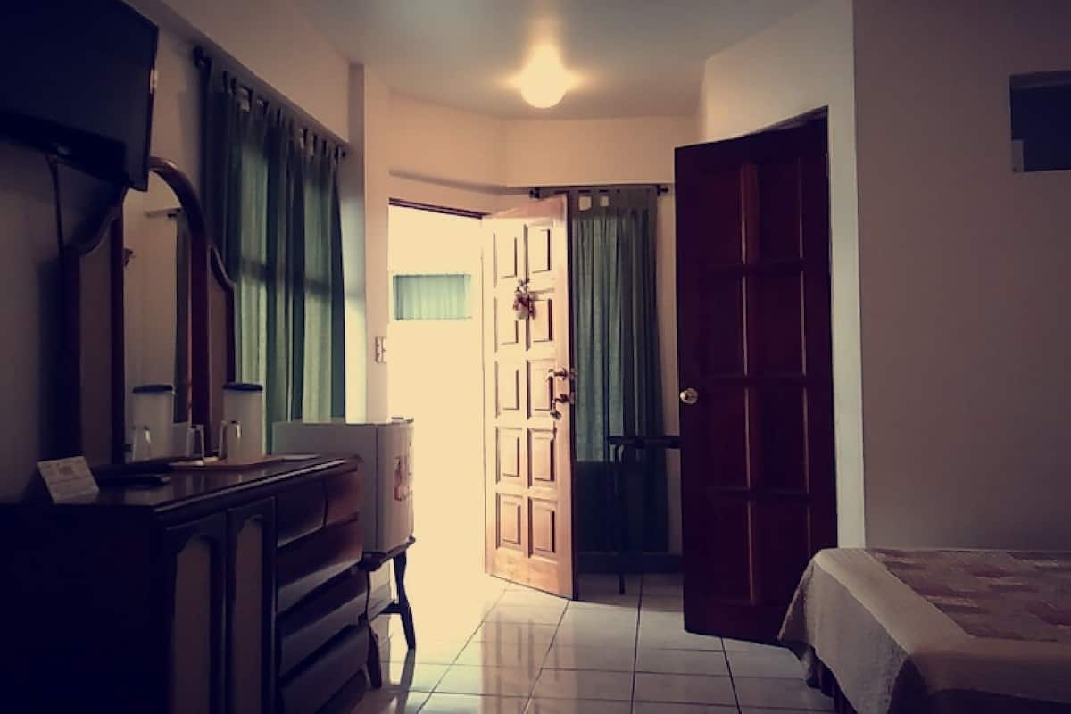 Superior Room, Private Bathroom | WiFi (free)