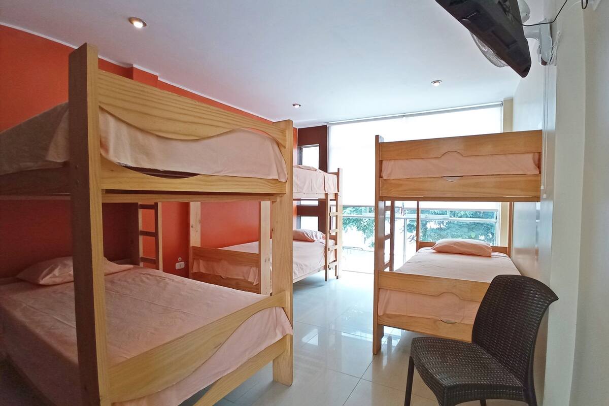 Free WiFi, bed sheets