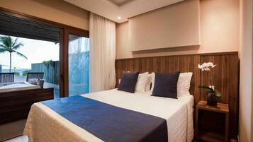 Quarto Duplo com Banheira de Hidromassagem e Terraço - Predio 2 | Frigobar, cofres nos quartos, ferros/tábuas de passar roupa