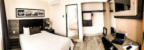 Kamar Eksekutif | Brankas, meja kerja, Wi-Fi gratis, dan seprai linen