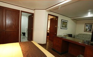 In-room safe, free WiFi, bed sheets - Suites Colibrí (Oaxaca)