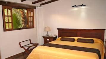 Caja de seguridad en la habitación, wifi gratis y ropa de cama