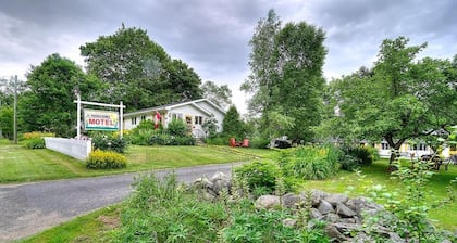 Picket Fence Motel