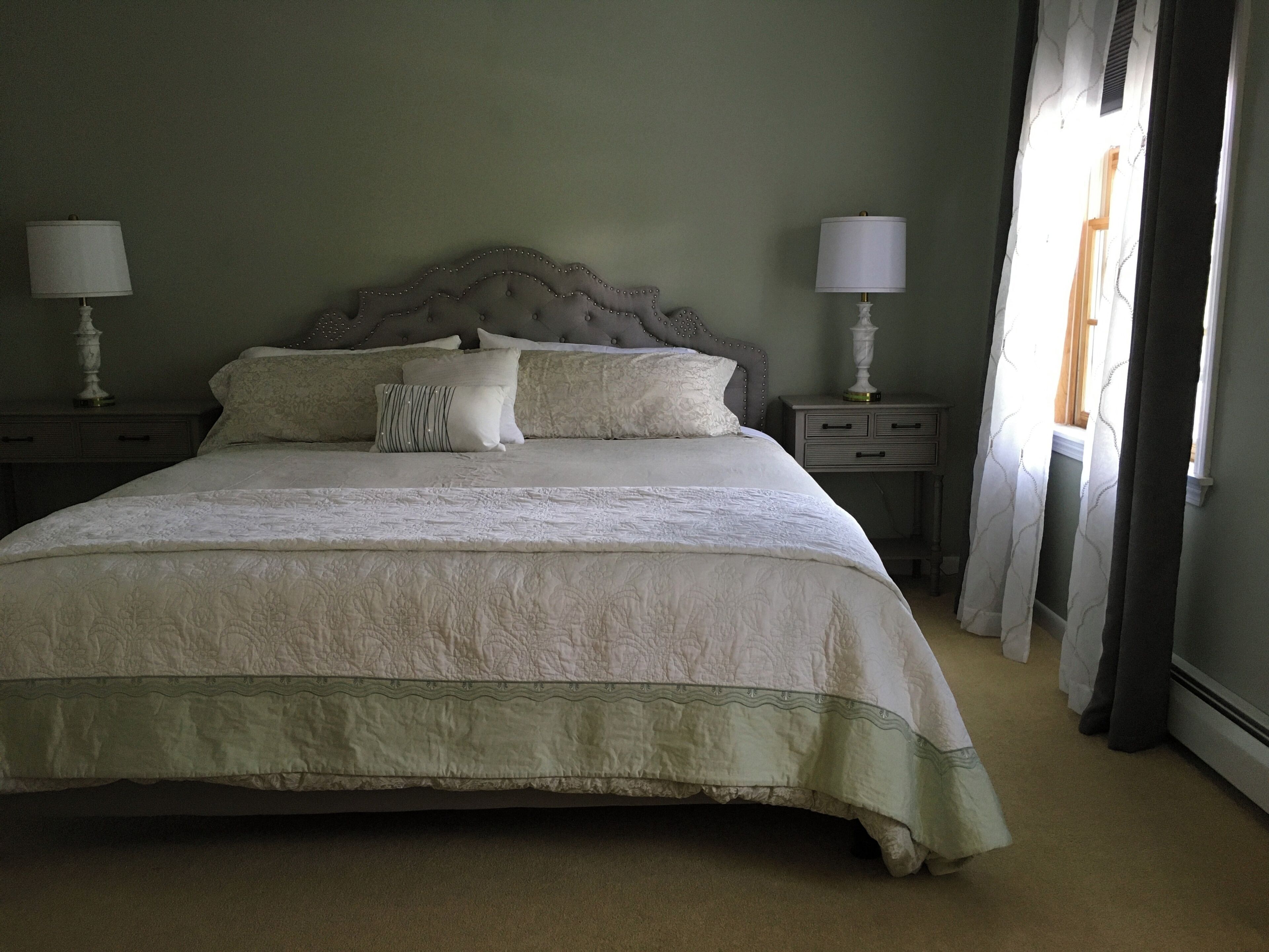 Deluxe Suite | Individually decorated, individually furnished, iron/ironing board