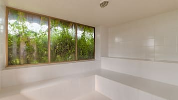 Couples treatment rooms, body scrubs, facials, massages