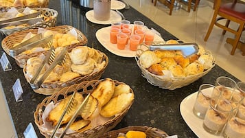 Colazione a buffet inclusa, servita tutte le mattine