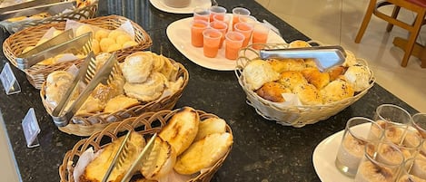 Colazione a buffet inclusa, servita tutte le mattine