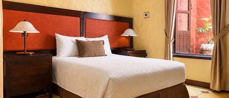 Deluxe Room, 1 Queen Bed