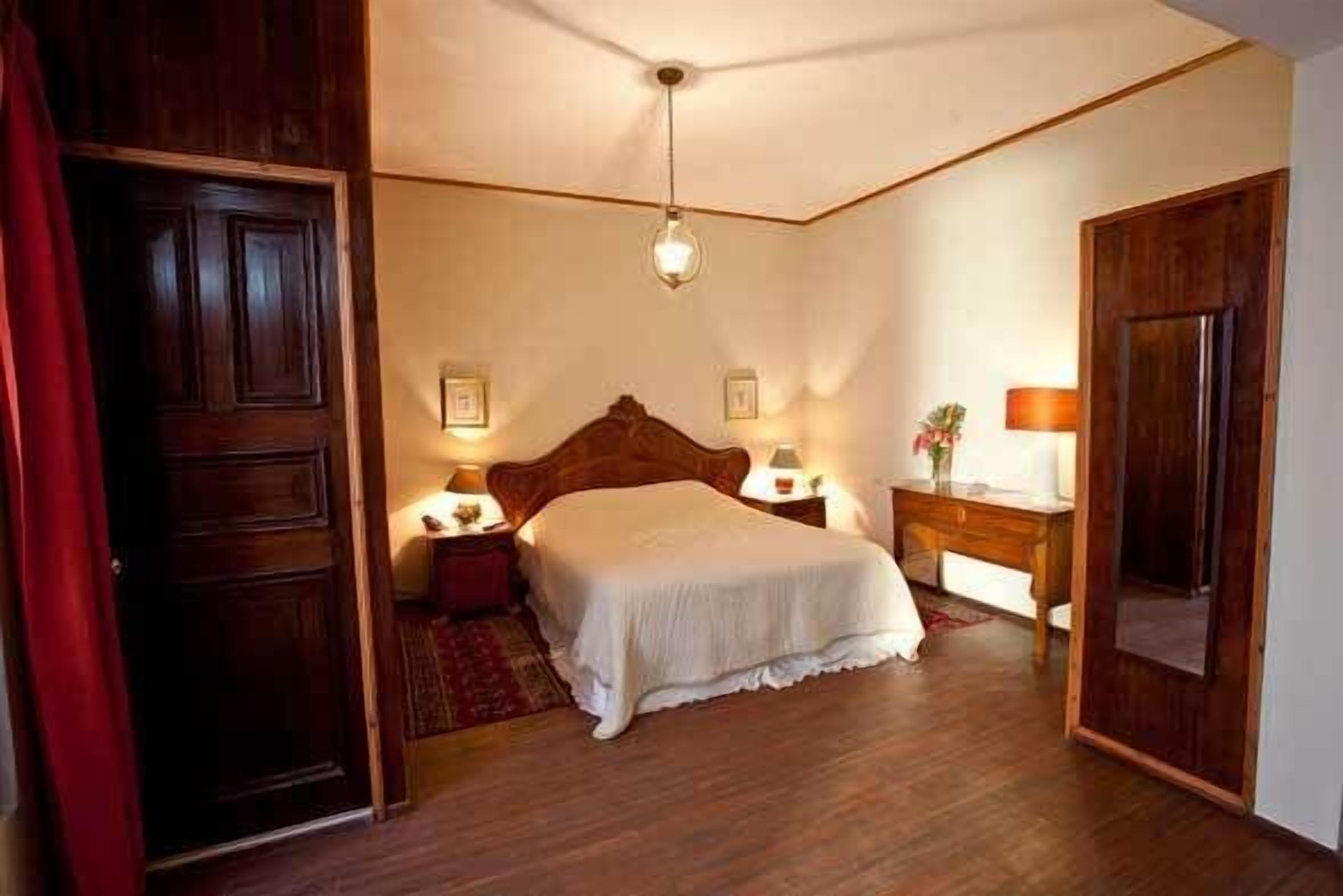 suite, jetted tub | 1 bedroom, free wifi, bed sheets