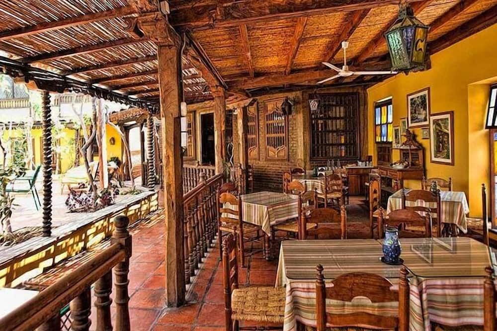 El Carmelo Hotel & Hacienda