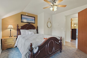 Family Suite, 3 Bedrooms, Non Smoking, City View | Premium bedding, desk, iron/ironing board, free WiFi - Maple Leaf Manor Suites (Spokane)