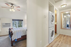 Family Suite, 3 Bedrooms, Non Smoking, City View | Living area