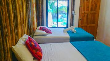 Traditional Cabin, 2 Double Beds, Ensuite | 1 bedroom, individually decorated, desk, laptop workspace