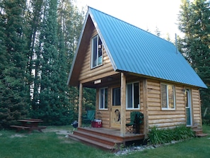 Cabin, Multiple Beds (Little Bear) | Terrace/patio - Smoky Bear Ranch Bed & Breakfast & Cabins (Columbia Falls)