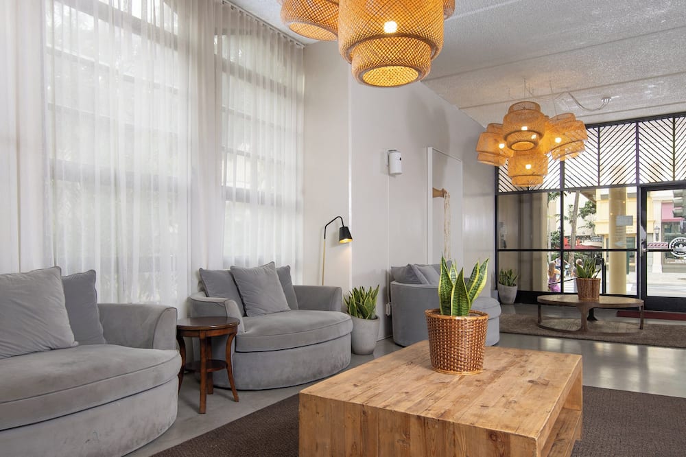 Ohia Waikiki Studio Suites