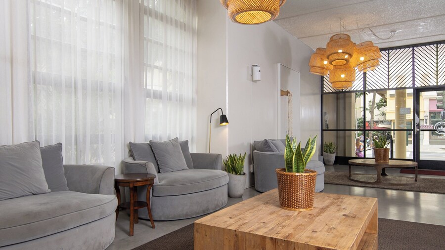 Ohia Waikiki Studio Suites