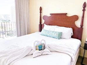 City View One Bedroom Suite Three Beds with Kitchen | In-room safe, desk, laptop workspace, blackout drapes