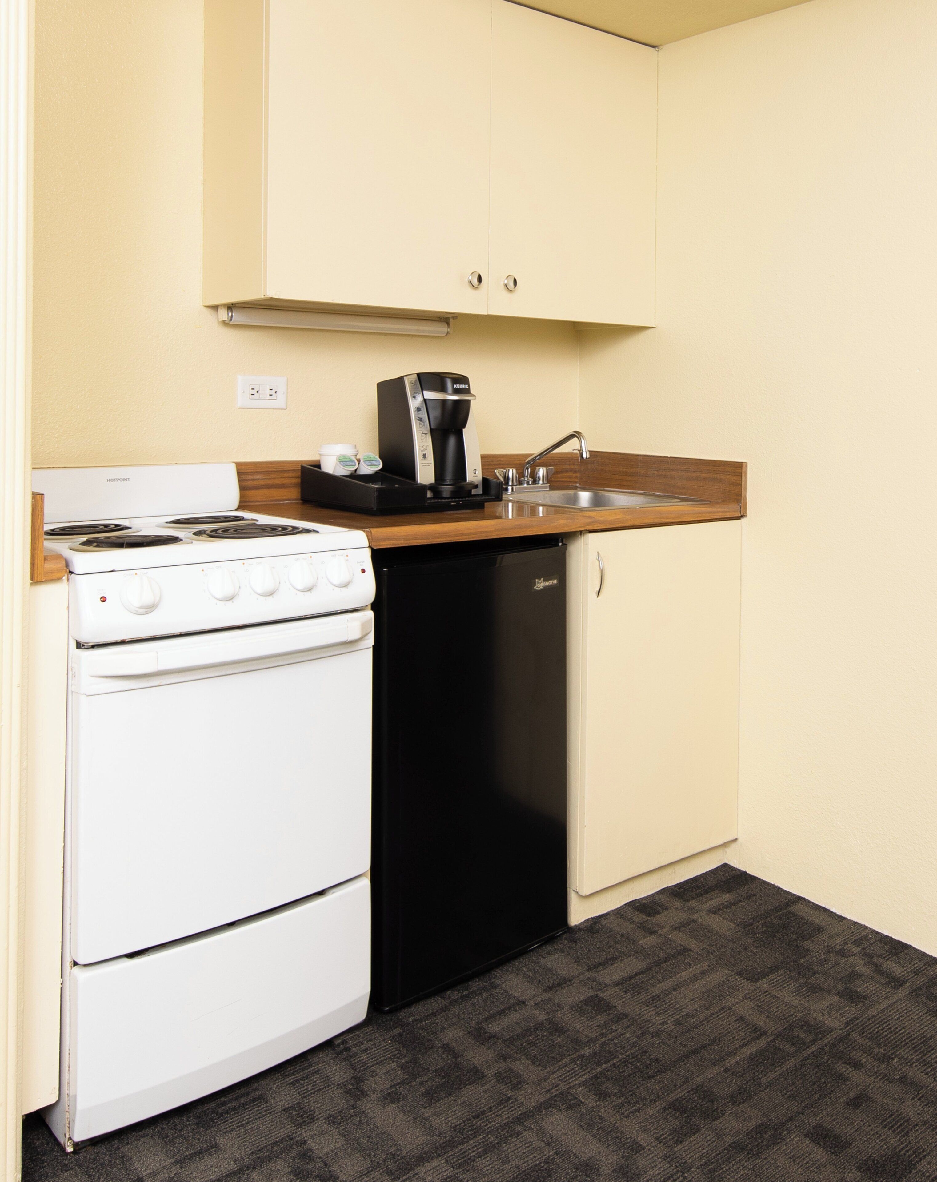 Photo - Ohia Waikiki Studio Suites